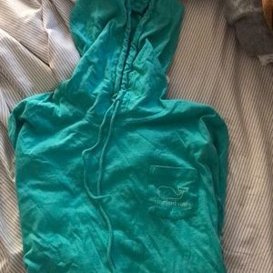 vineyard vines long sleeve.